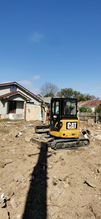 De închiriat miniexcavator 3.5 tone & camionetă basculabilă