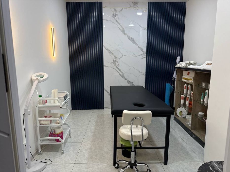 в центре города Сдается кабинет косметологии, ногти, массаж и тд.