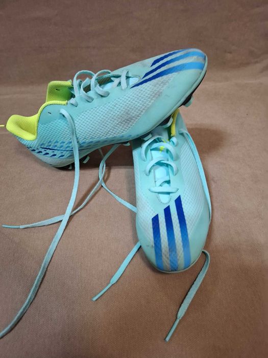 Футболни бутонки 44,1/2