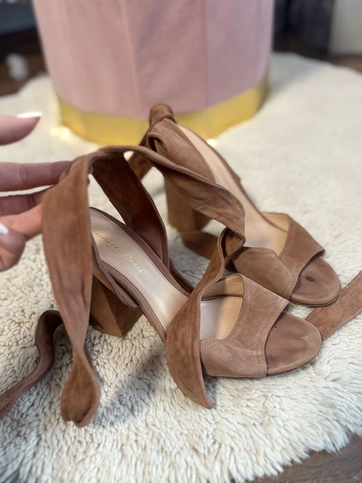 Сандали велурени gianvito Rossi milano