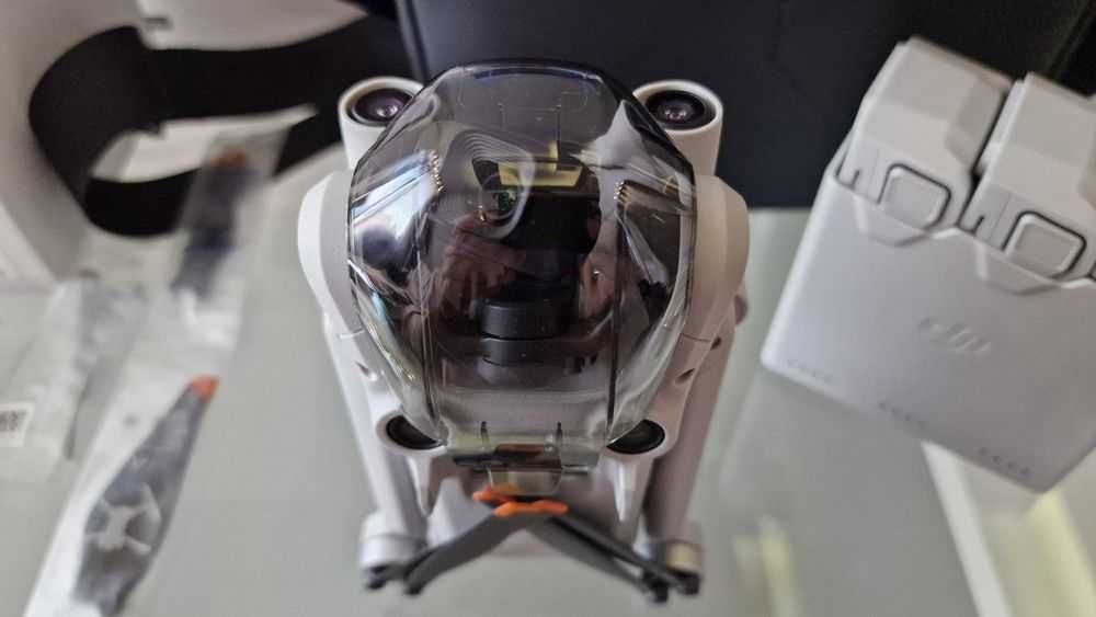 Дрон DJI Mini 3 Pro - Fly More Combo