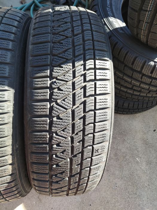 215/65/17 KUMHO Winter