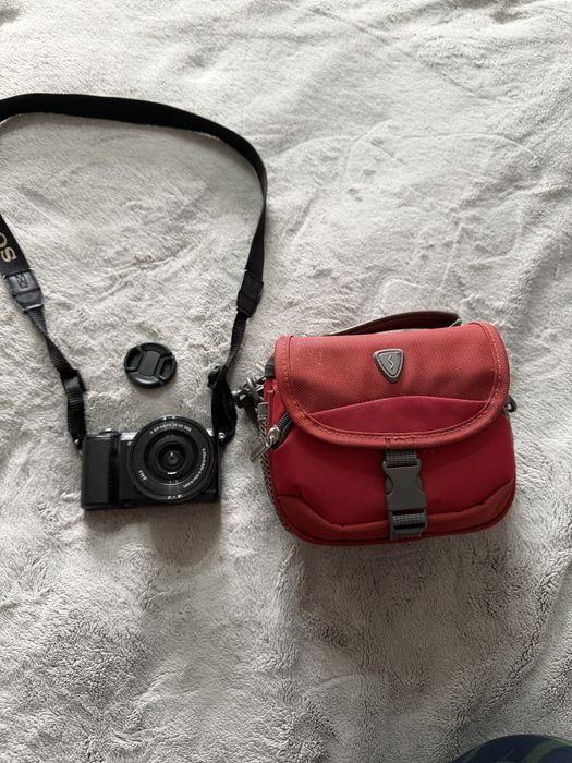 Фотоаппарат Sony A5000 в отличном состоянии