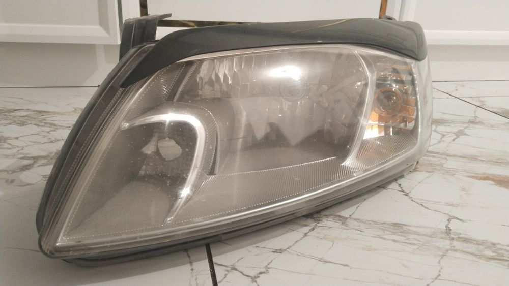 Левый фары гранта