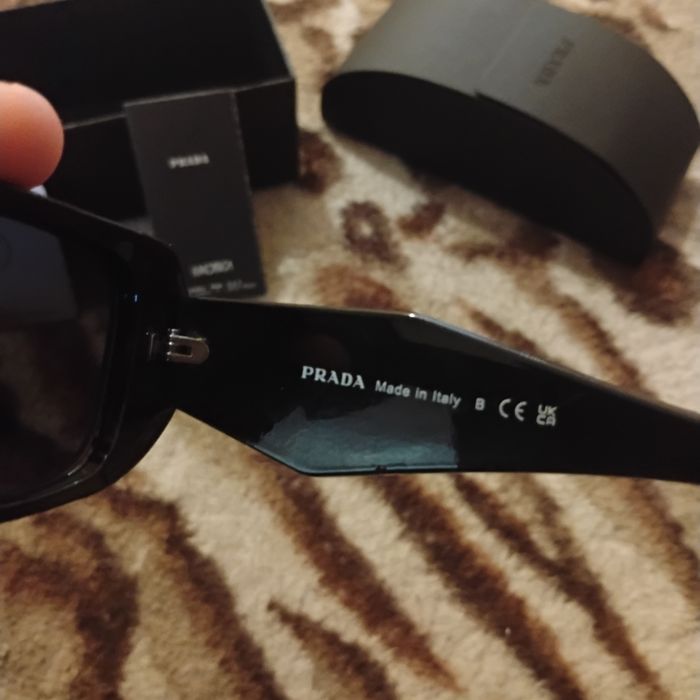 Ochelari de soare prada