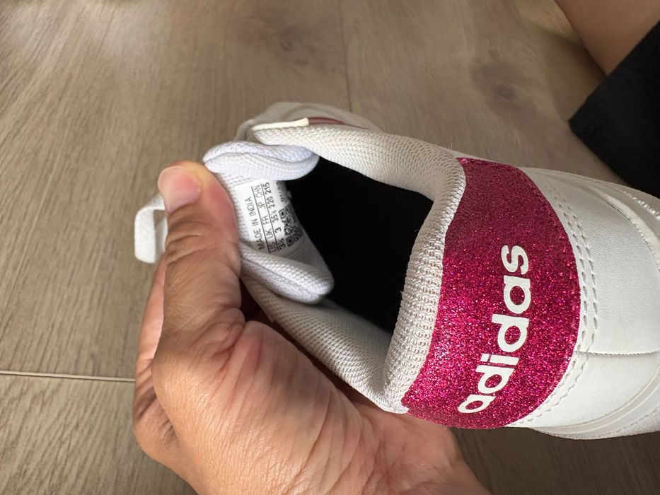 Кроссовки Adidas оригинал 35 размер