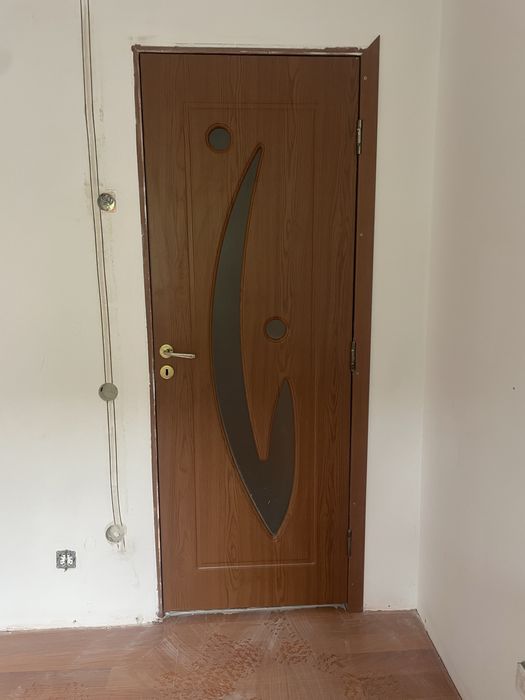 Vand usi de interior
