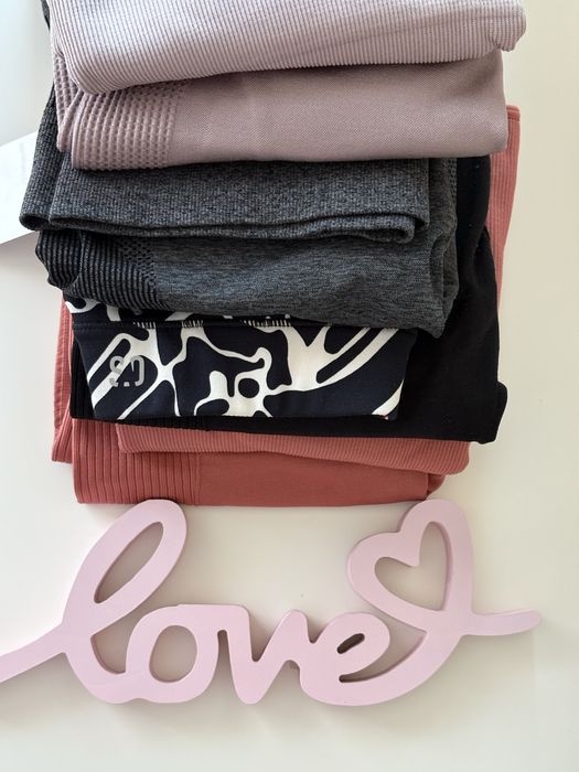 Спортни комплекти за йога и пилатес на H&M