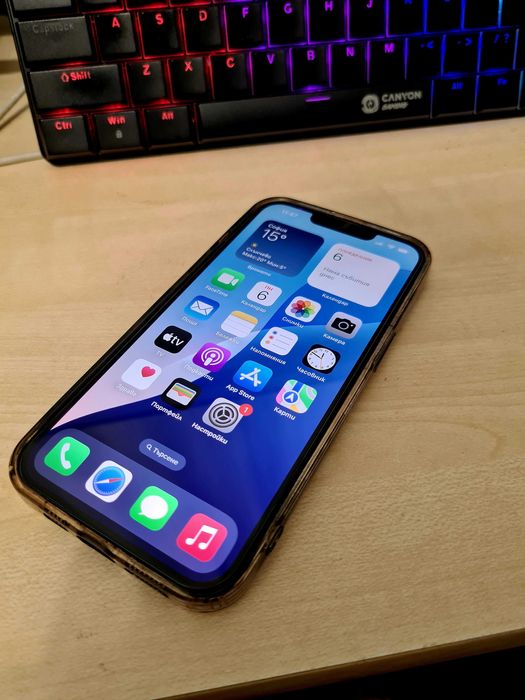 Продавам iphone13 128gb