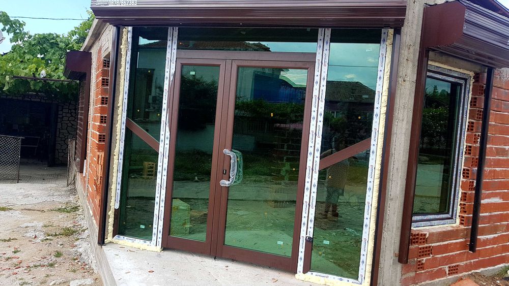 Плъзгащи врати и ал. и пвц дограма