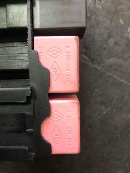 releu  1.2 b tce d4fh786 renault clio 3 dupa 2007