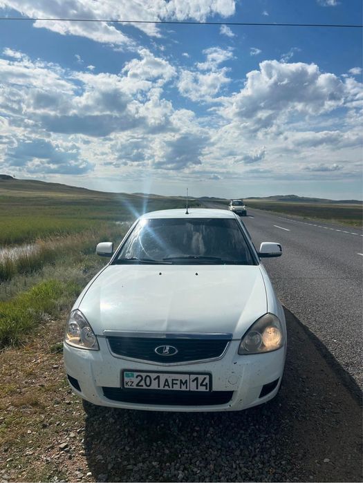 Приора 2013 года полу люкс