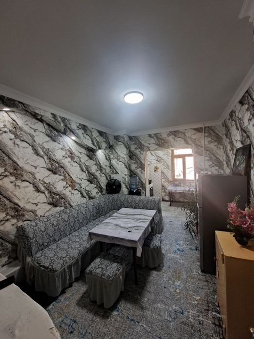 Yangi hayot tumanida 5 xonali yevro remont Dom sotiladi.