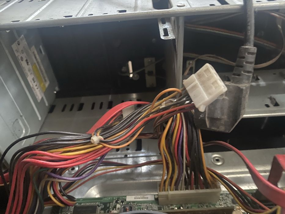 Продам срочно !!