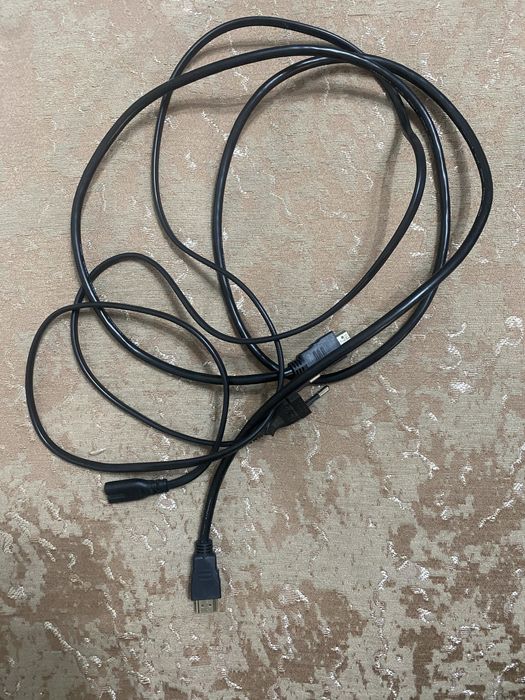 Продам ps4, в отличном состояний
