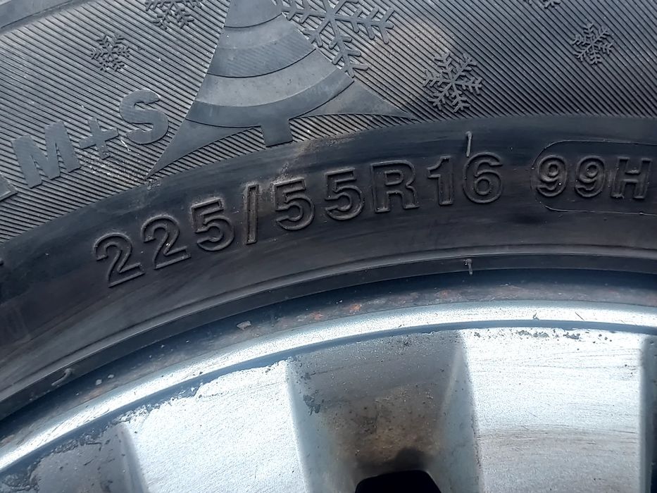 Anvelope iarna echipate pe jante metal Audi a4 b8