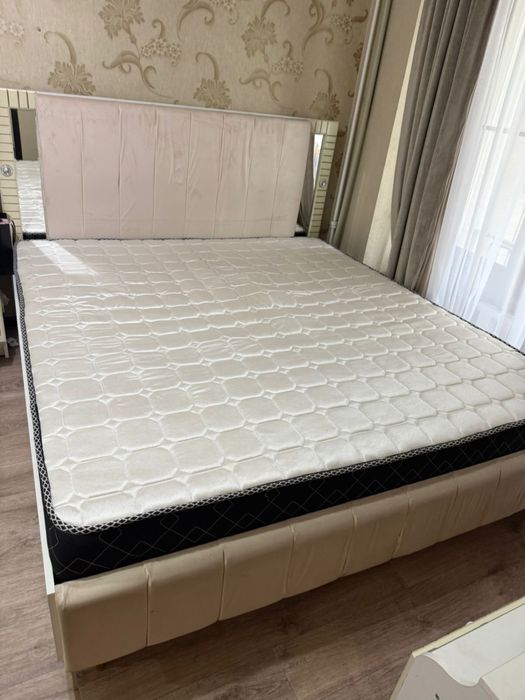 Продаю кровать + матрас