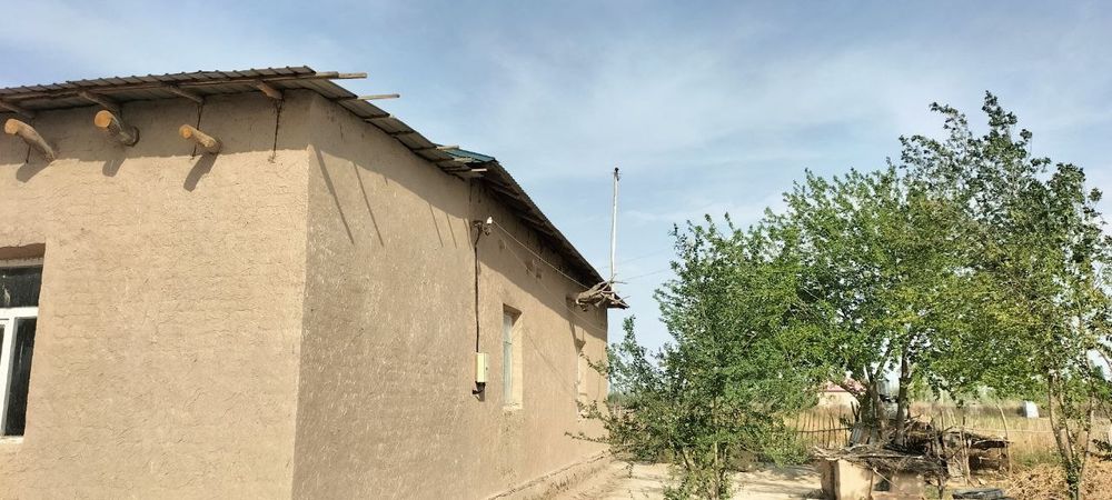 Бердак с.Назарханда уй сатылады келисимли бахада