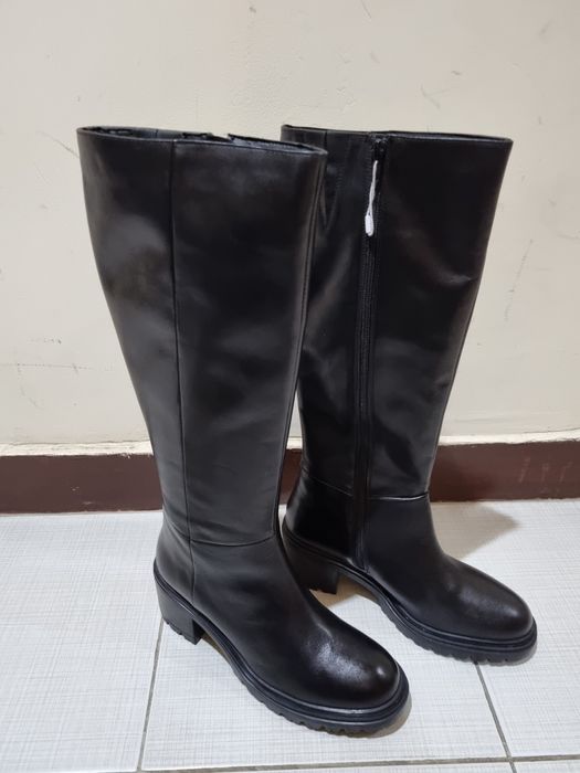 Дамски ботуши GEOX - 41 номер отговарят на 40-ти