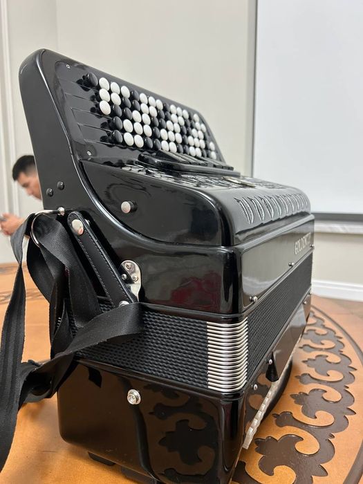 Голденкап баяны сатылады