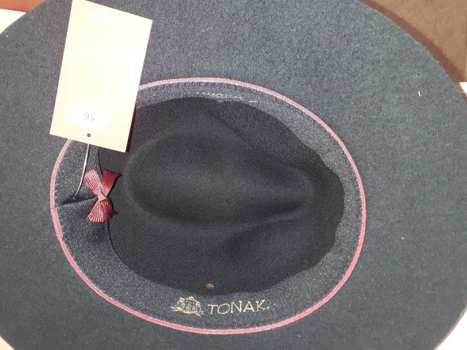 palarie neagra fedora