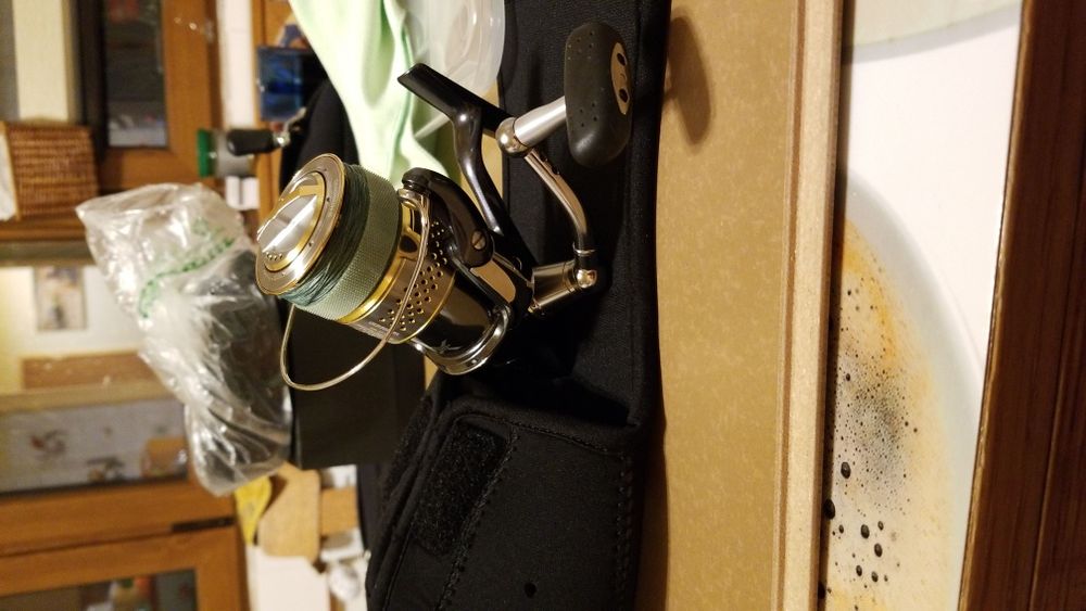 SHIMANO Stella 2500FE - mulineta spinning ca noua cu tambur de rezerva