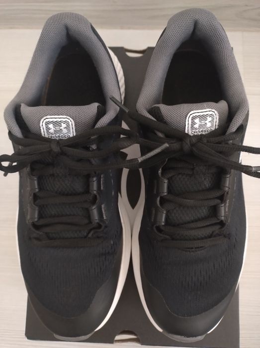 Маратонки UNDER ARMOUR,  размер 38.5