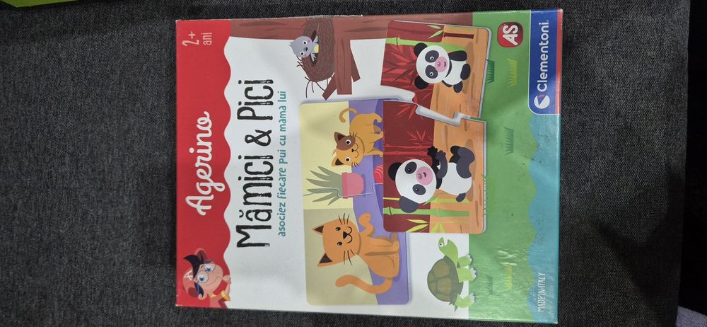 Vând puzzle mămici si pitici
