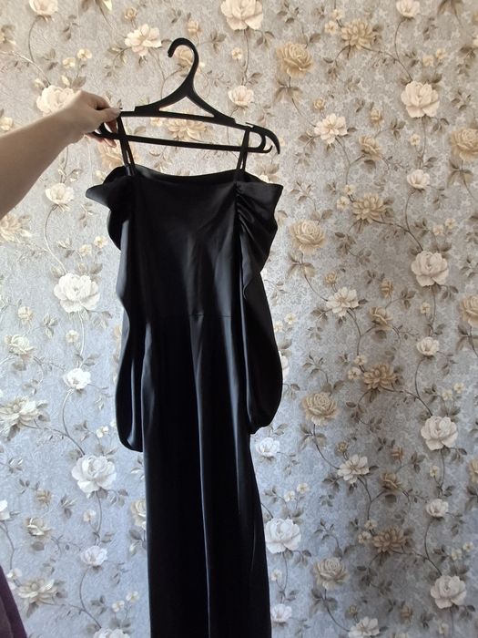 Продам платье по ненадобности