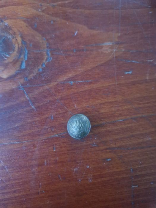 Vând epoleți militari și nasturi