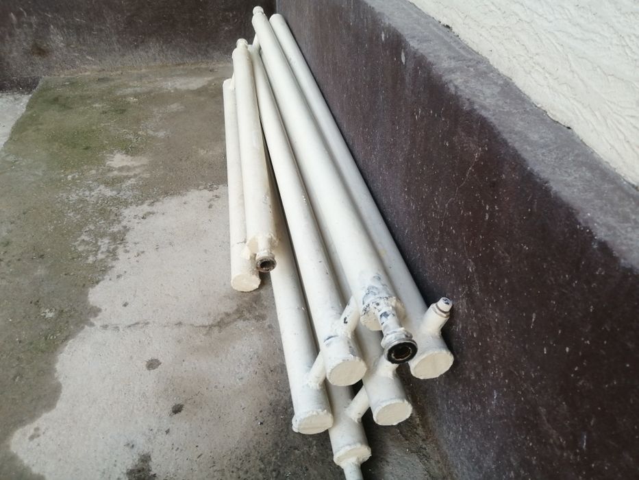 Ванна чугунная б/у срочно продаю свой состаяна супер+ трубы 300. 000