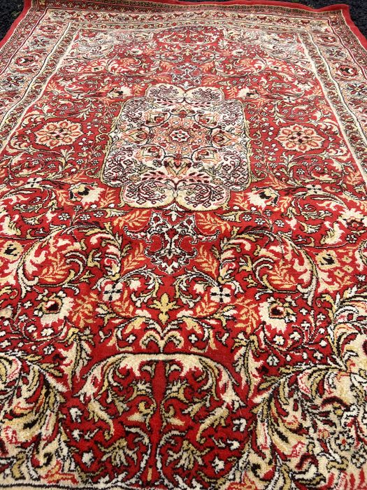 Продам ковер 2*3 метра б/у