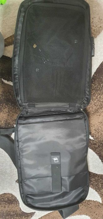 Rucxac modern cu multe facilitati