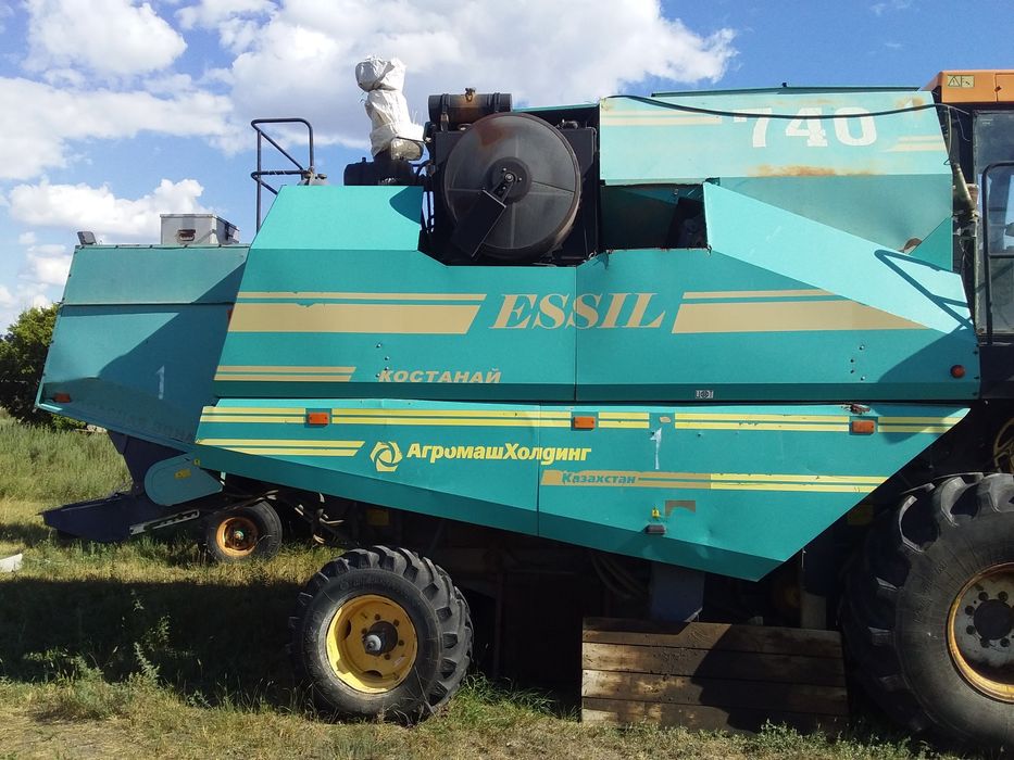 Комбайн Есиль740