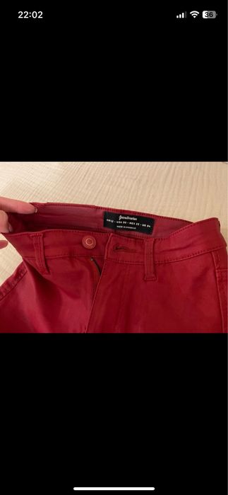 Pantaloni rosii, piele ecologica, Stradivarius XXS