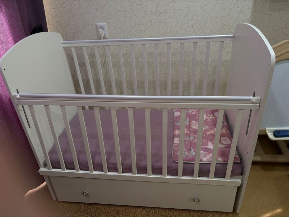 Продам детскую кроватку