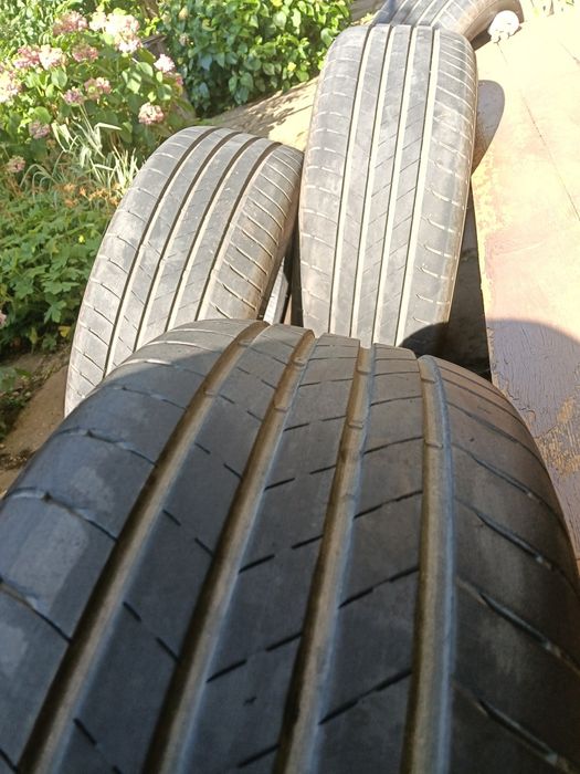 Продавам летни гуми 235/55/R18 100V Bridgestone Turanza T005