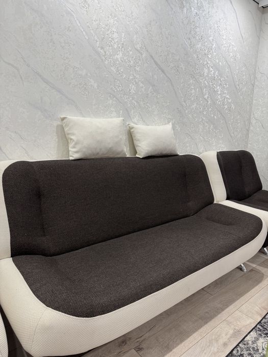 Диван трендовый в гостиную