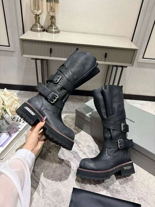 Нови ботуши Vic matie balenciaga