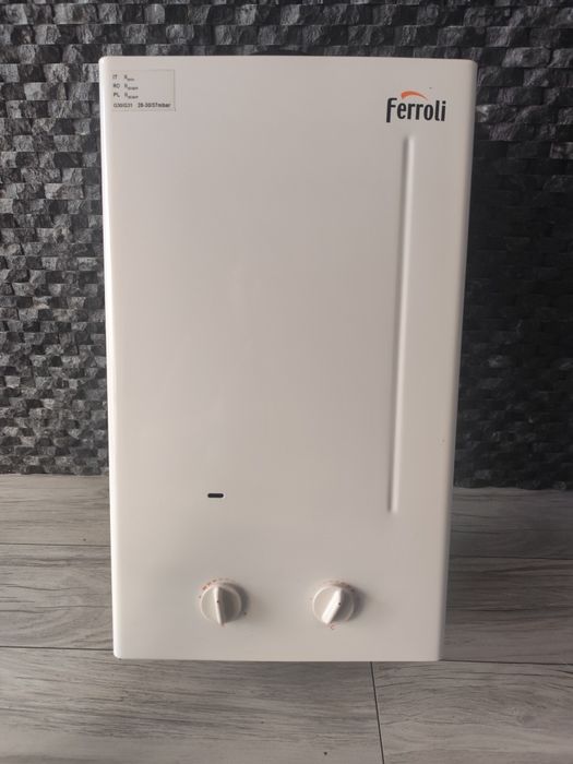 Instant gaz cu tiraj natural