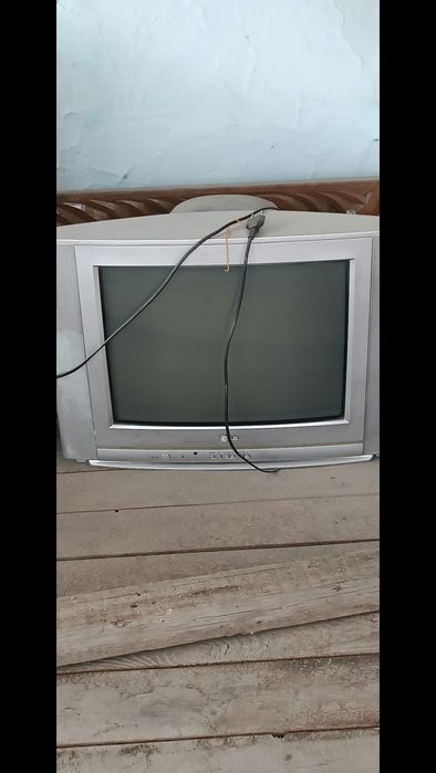 Отдам даром нерабочий телевизор