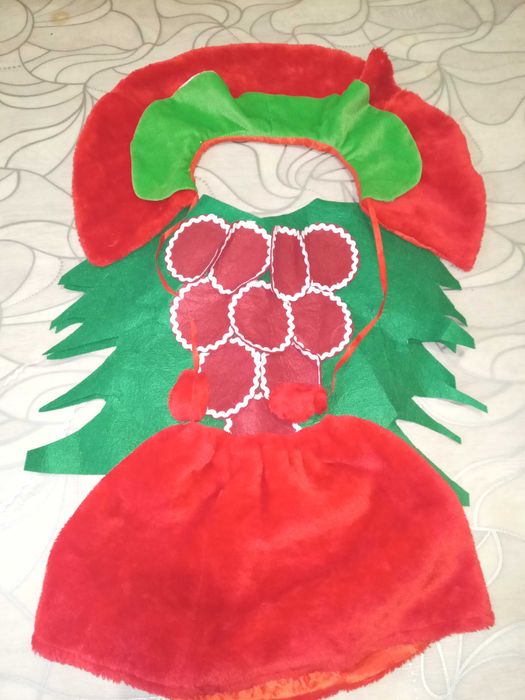 Новогодний костюмчик ягодка