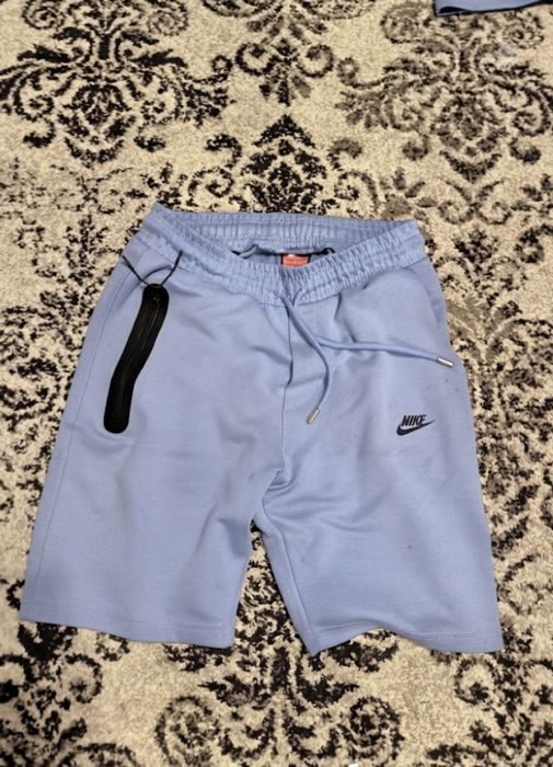 Nike tech pentru vară