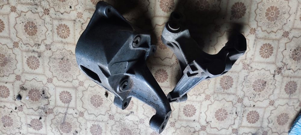 Кронштейн гидроусилителя