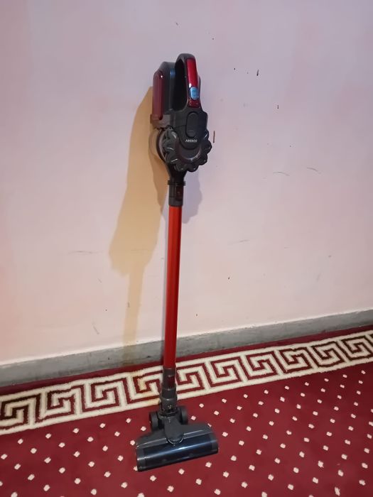 Aspirator arebos nou doar testat pe baterie fara fir si are