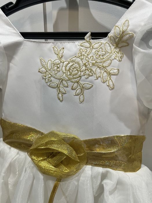 Продам нарядное детское платье