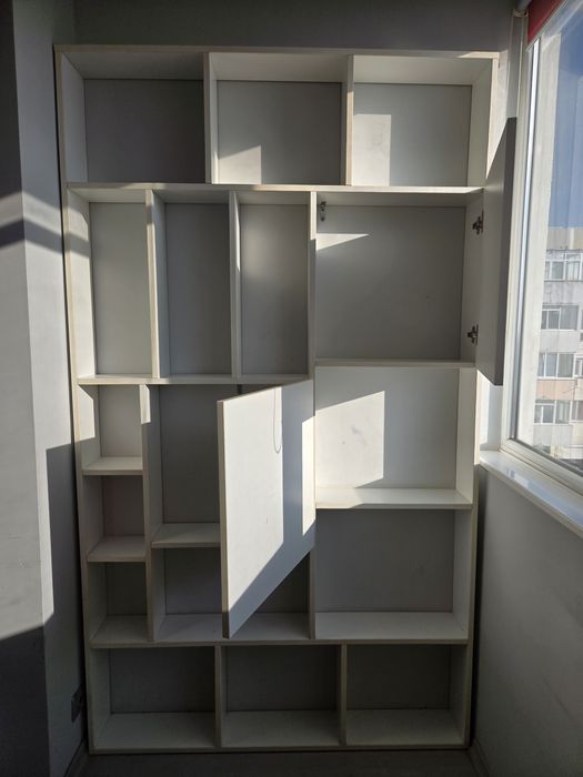 Библиотека / етажерка