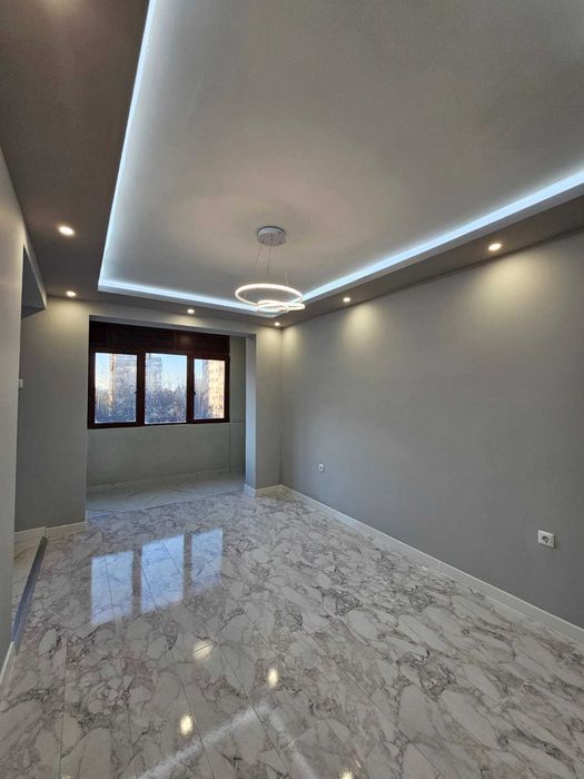 Продава се Тристаен апартамент в Казанлък - 100 кв.м за 1199 €/кв.м - Снимка #7