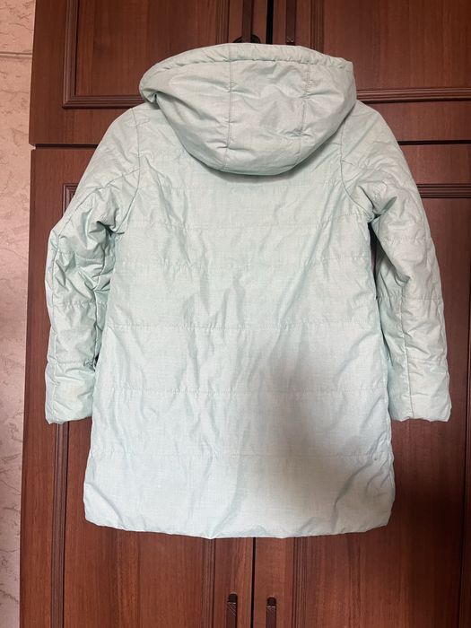Продам куртки для девочки
