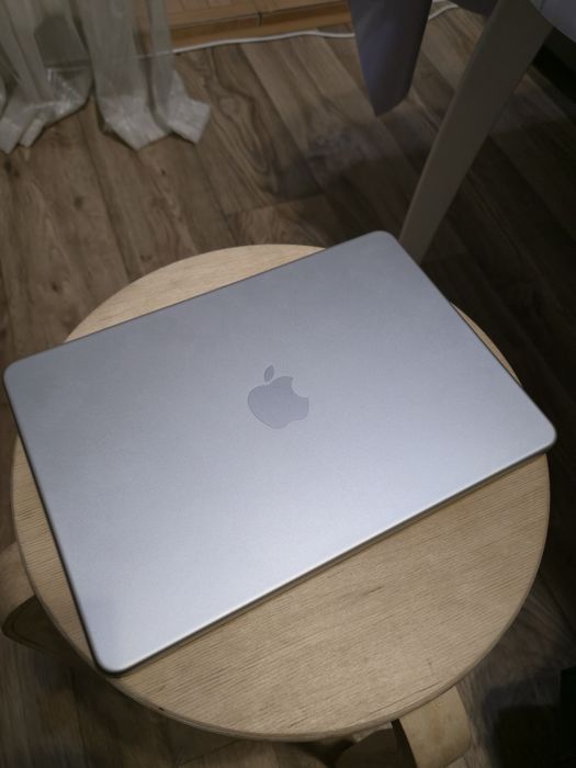 Продам Macbook Neo 512gb